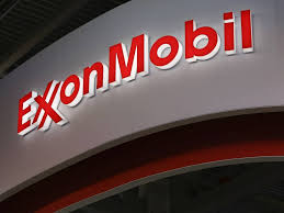 Exxon, Chevron hope to make renewable fuels without expensive processing plant redesigns.