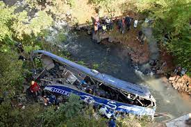 Kenyan river valley tragedy: Bus crash leaves 34 people dead.