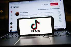 White House extends ban on TikTok to all federal agencies, effective 30 days.