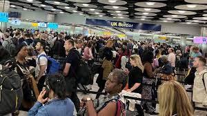 UK airports experience substantial delays due to the failure of egates that scan passports on arrival.