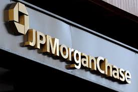 JPMorgan outsources a $500b custody business to StanChart and HSBC in Taiwan and Hong Kong.