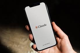 Google and AI startup Anthropic sign a multi-billion dollar cloud deal.